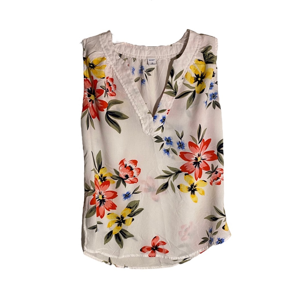 Floral Old Navy Sleeveless Blouse